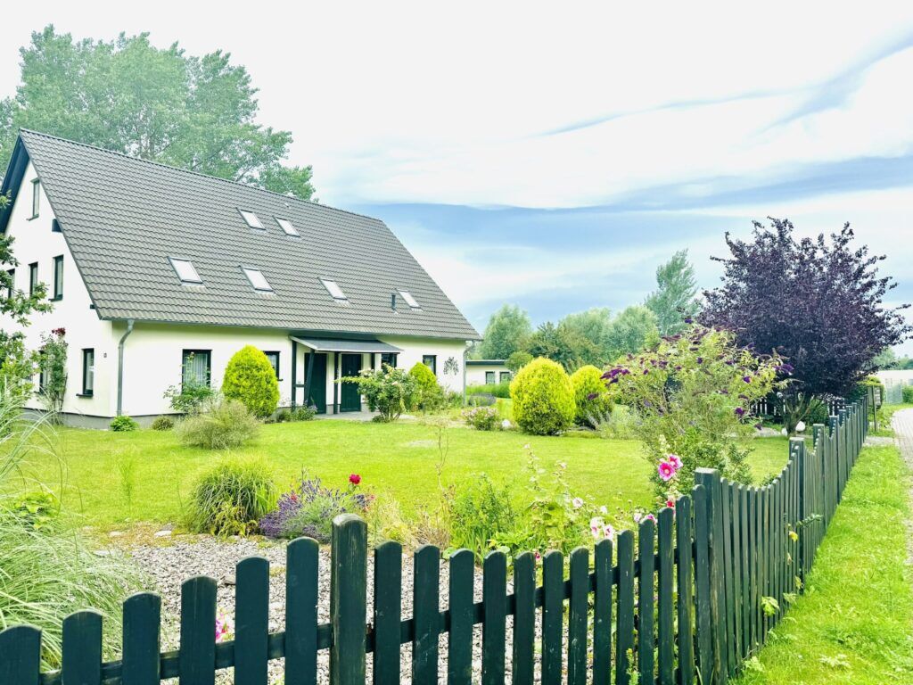 Wohnung Nr. 01 in Lobbe - 0
